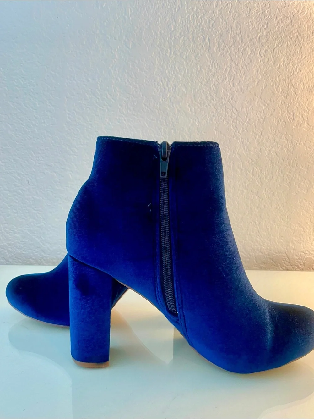 Liliana Velvet Ankle Booties in Navy Blue Size 10